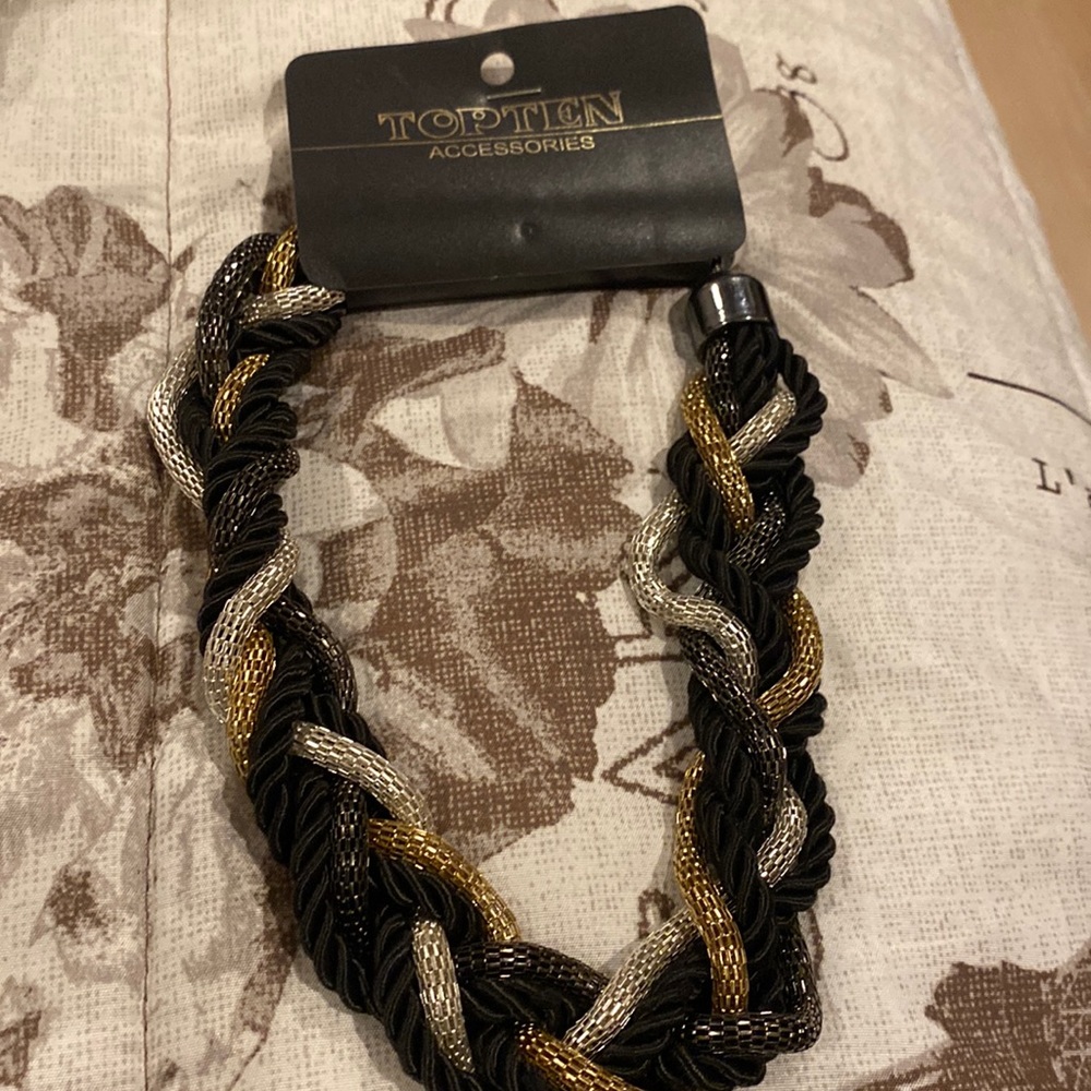 Vintage mesh black,silver and gold braided necklace.